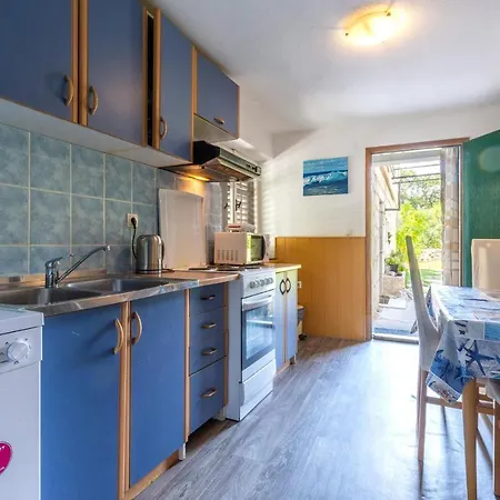 Lovely In With Kitchen *